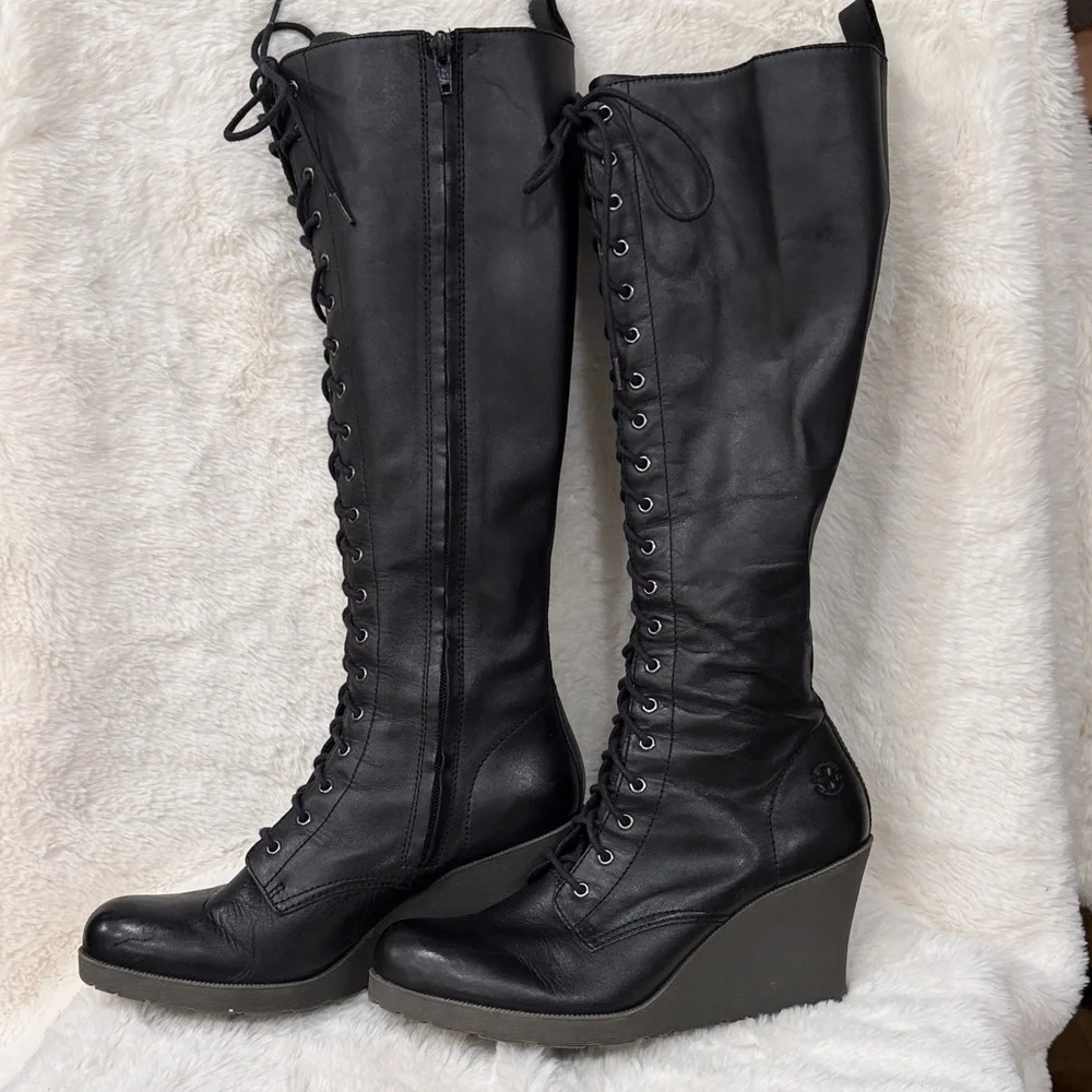 Dr. Martens Black Lace-Up Boots - Picture 2 of 6